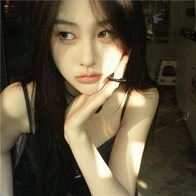 小妮扛枪
